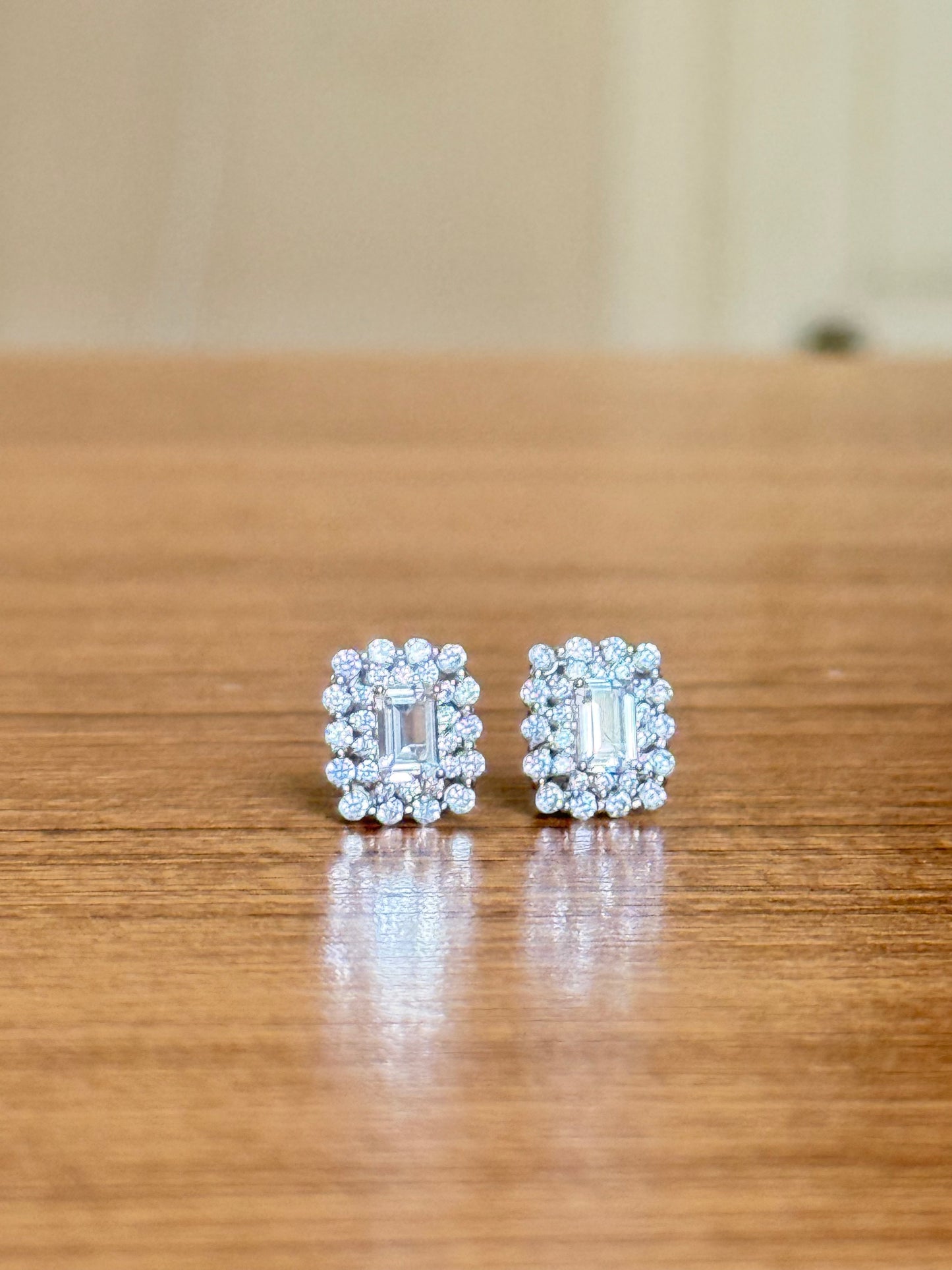 The Sistora 'Royal Glare' Emerald-Cut Halo Studs (925 Silver)
