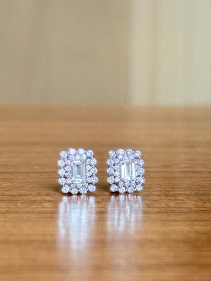 The Sistora 'Royal Glare' Emerald-Cut Halo Studs (925 Silver)