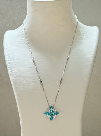 The Sistora 'Ice Blossom' Blue Ice-Cut Flower Pendant (925 Silver)