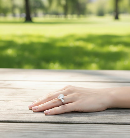 The Sistora 'Stellar Tear' D-Color Three-Stone Pear Ring (925 Silver)
