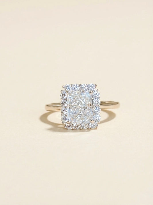 The Sistora 'Arctic Radiant' Halo Ring (925 Silver)