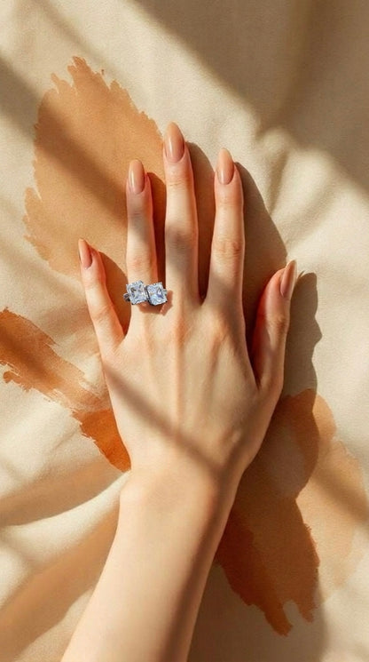 The Sistora 'Eternal Duo' Radiant-Cut Moissanite Toi et Moi Ring (925 Silver)