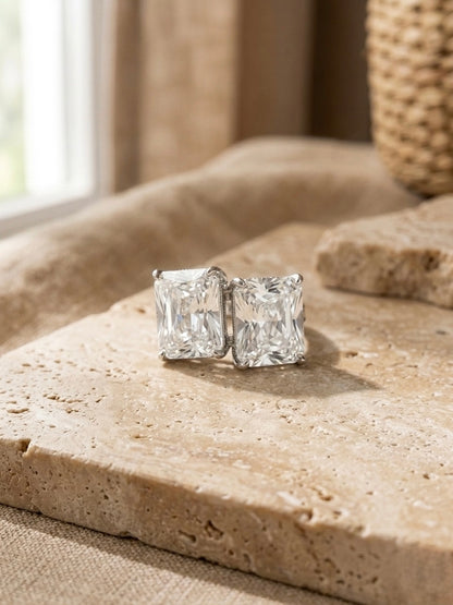 The Sistora 'Eternal Duo' Radiant-Cut Moissanite Toi et Moi Ring (925 Silver)