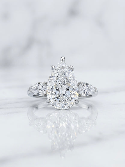 The Sistora 'Stellar Tear' D-Color Three-Stone Pear Ring (925 Silver)