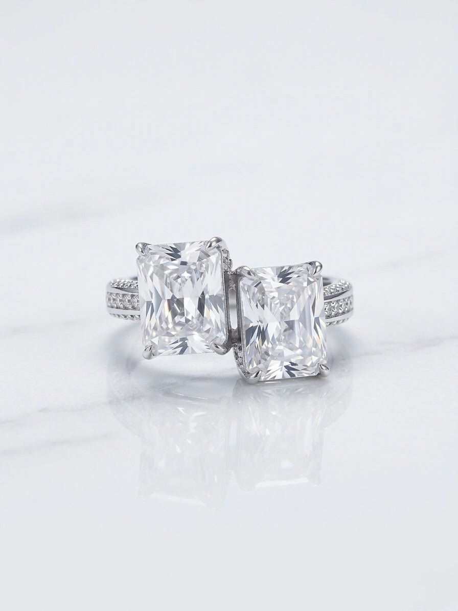 The Sistora 'Eternal Duo' Radiant-Cut Moissanite Toi et Moi Ring (925 Silver)