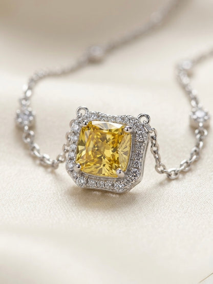The Sistora 'Infinite Glow' Yellow Halo Pendant Necklace (925 Silver)