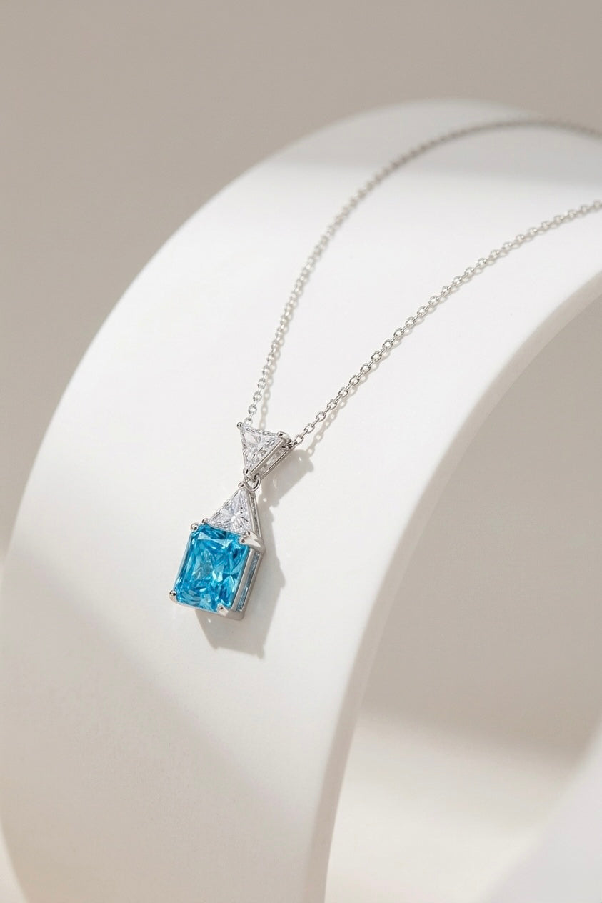 The Sistora 'Ocean Ice' Radiant Blue Diamond Pendant (925 Silver)