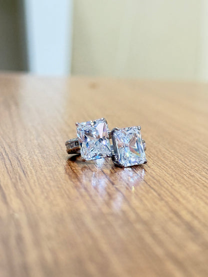 The Sistora 'Eternal Duo' Radiant-Cut Moissanite Toi et Moi Ring (925 Silver)