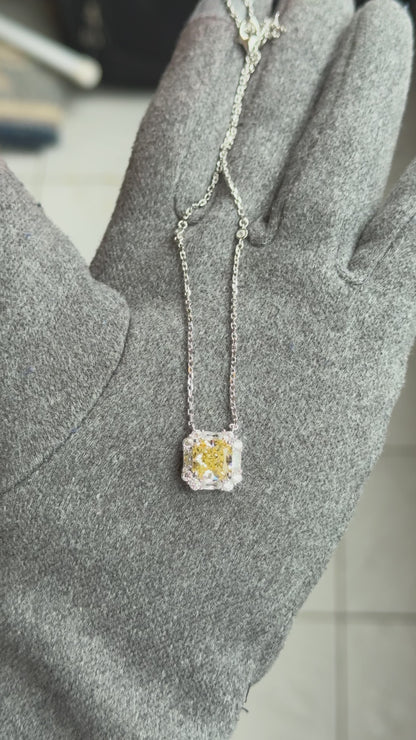 The Sistora 'Infinite Glow' Yellow Halo Pendant Necklace (925 Silver)